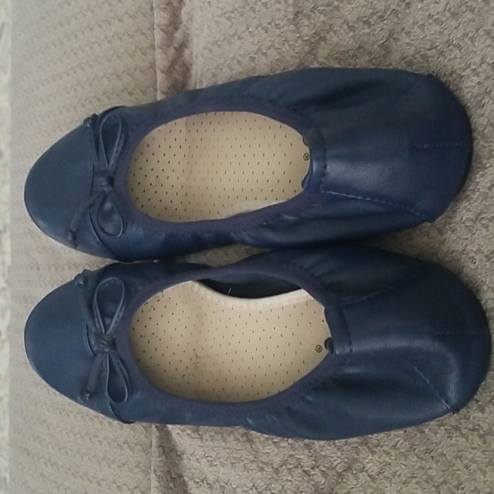 RIALTO NAVY COLOR BALLET FLATS SIZE 6.5